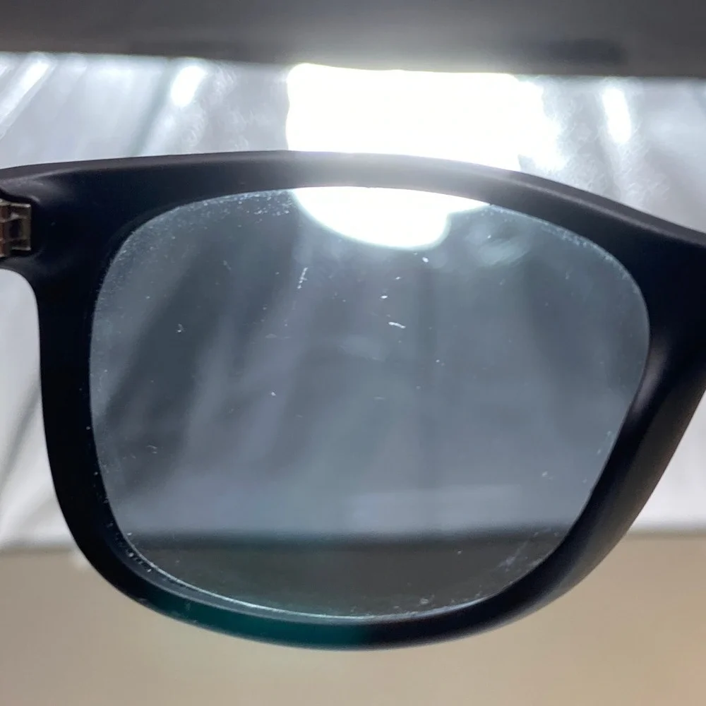 Ray-Ban see scratches